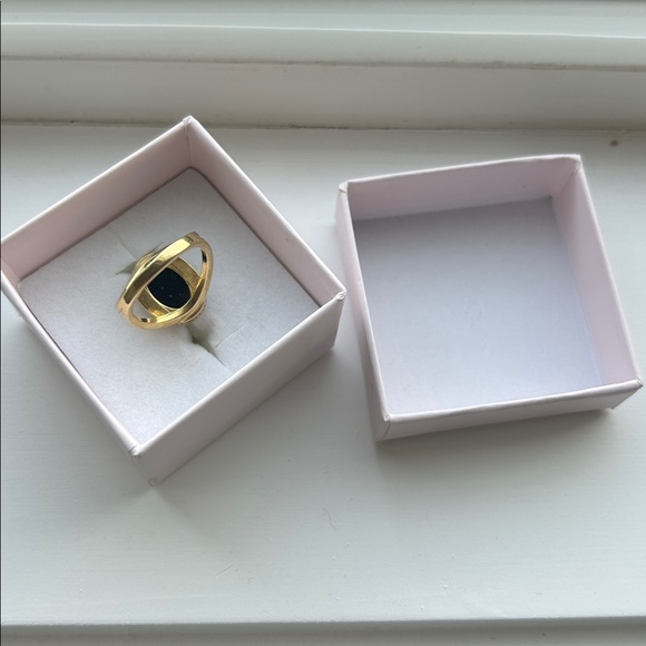 14k Rose Gold Ring with Black Onyx Stone - Picture 12 of 16